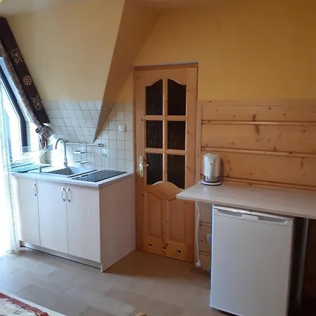 Bozena 2 Δωμάτια σε οικογενειακή κατοικία *